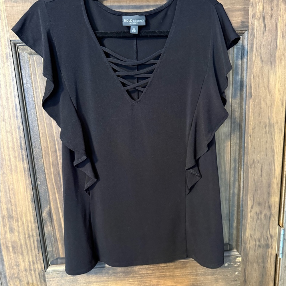 BOLD elements Elegant Black Ruffle Top